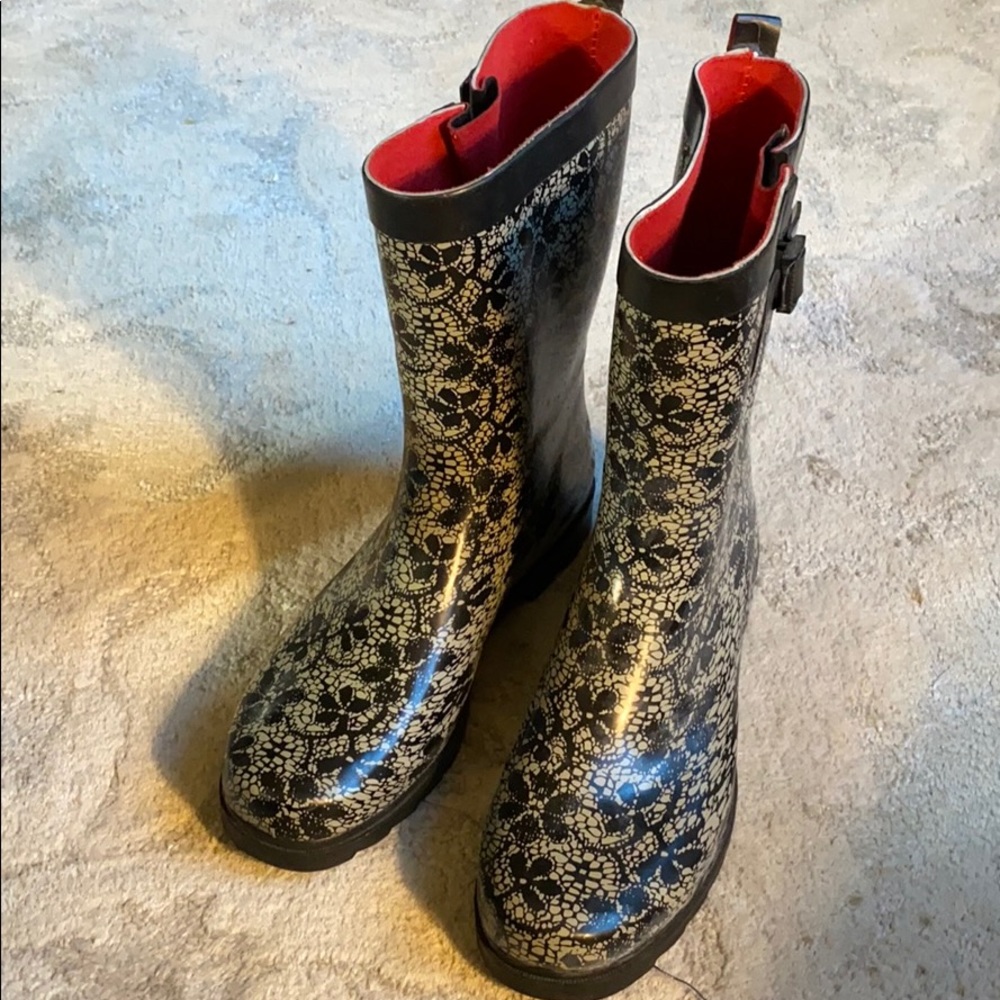 Capelli New York Rainboots.
